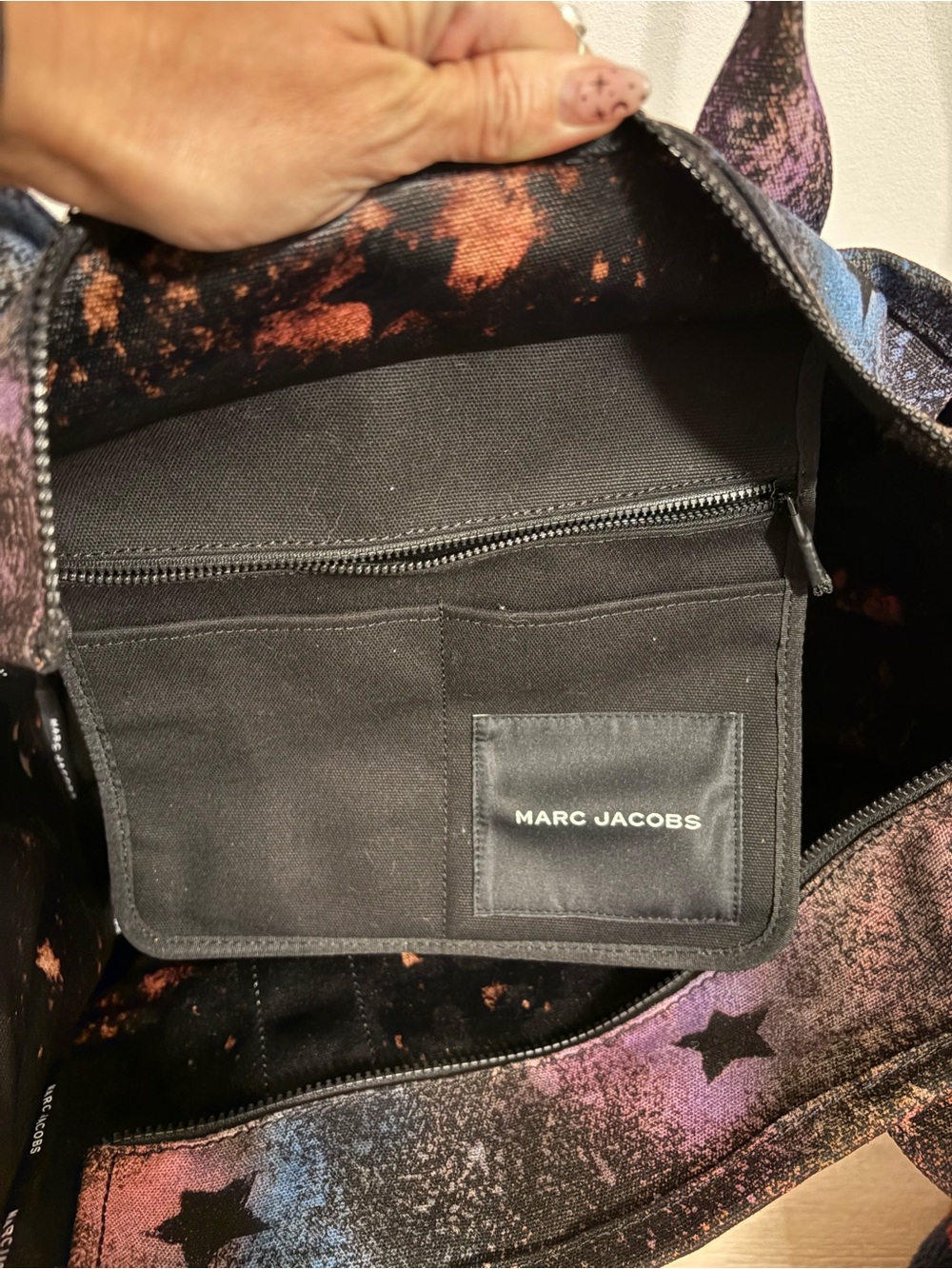 Large Marc Jacobs “Stars in the Galaxy” ⭐️ 🌌 The Tote Bag - Picture 9 of 10